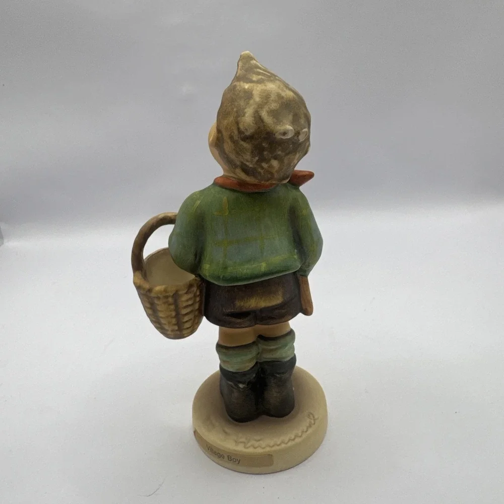 M I HUMMEL GOEBEL 512/0 VILLAGE‎  BOY FIGURINE 5